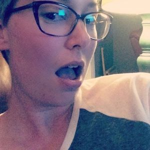 Meet your Posher, Phoebe